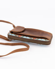 Load image into Gallery viewer, The Clifton Phone-Pouch Purse