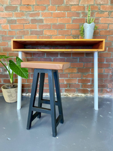 Load image into Gallery viewer, Desika Leaning Desk