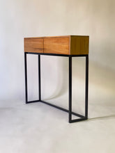 Load image into Gallery viewer, Sinyithi Oak Console Table