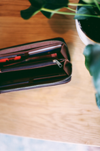 Load image into Gallery viewer, The Camps Bay Brown Purse

