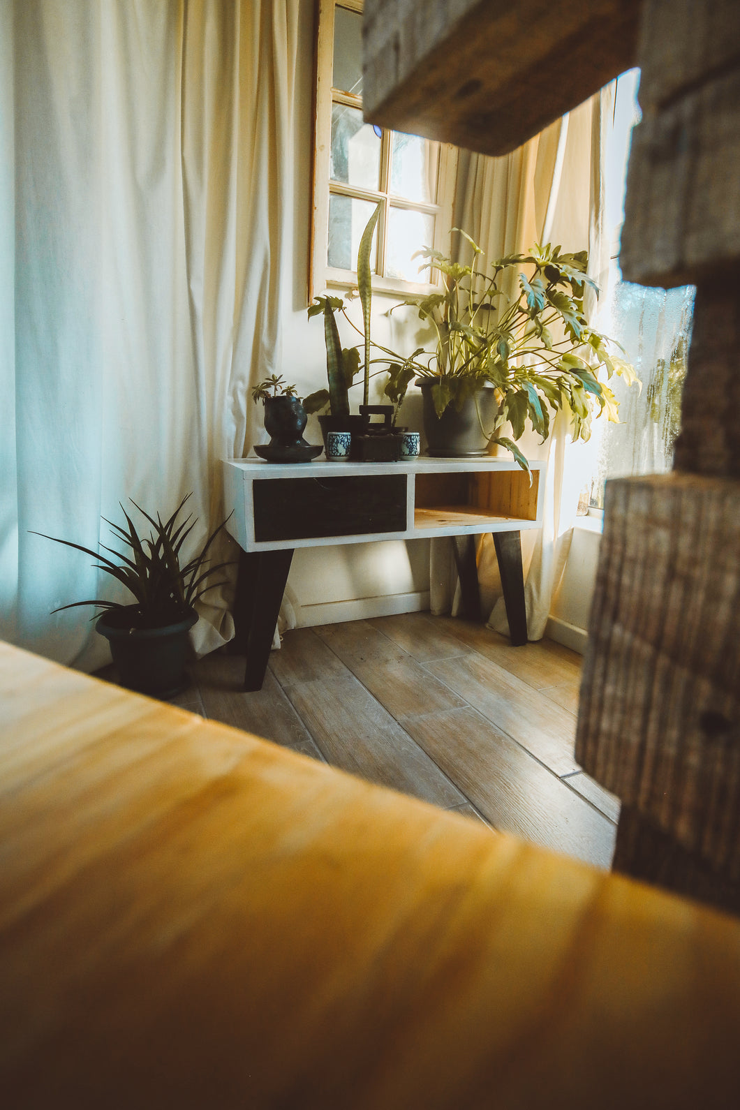 Secaleni Entrance Table