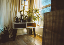 Load image into Gallery viewer, Secaleni Entrance Table
