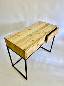 Sinyithi Desk